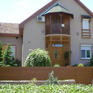 https://xenia-apartman.hotels-hajduszoboszlo-hungary.com